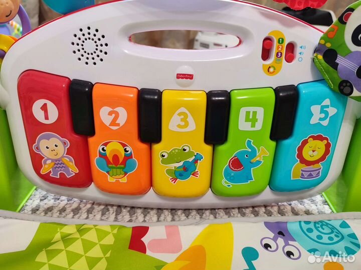 Развивающий игровой коврик с дугами с пианино