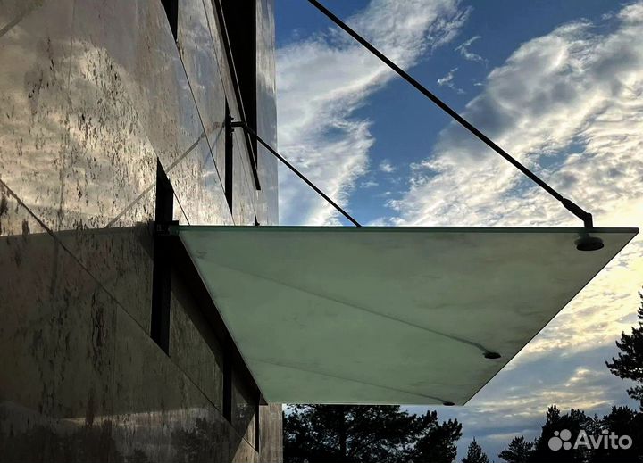 Стеклянный козырек от производителя