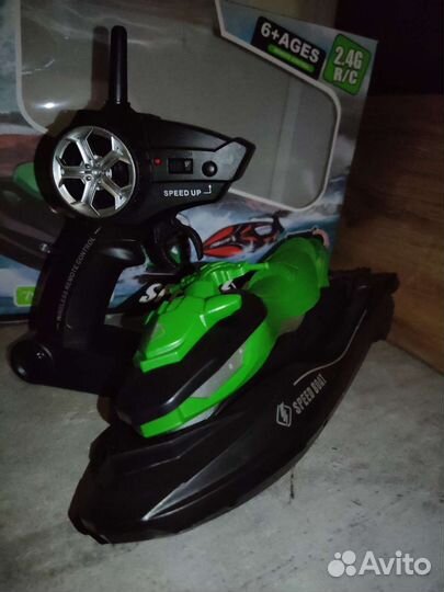 Радиоуправляемый водный мотоцикл