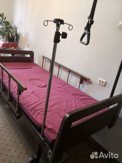 Кровать для лежачих больных бу