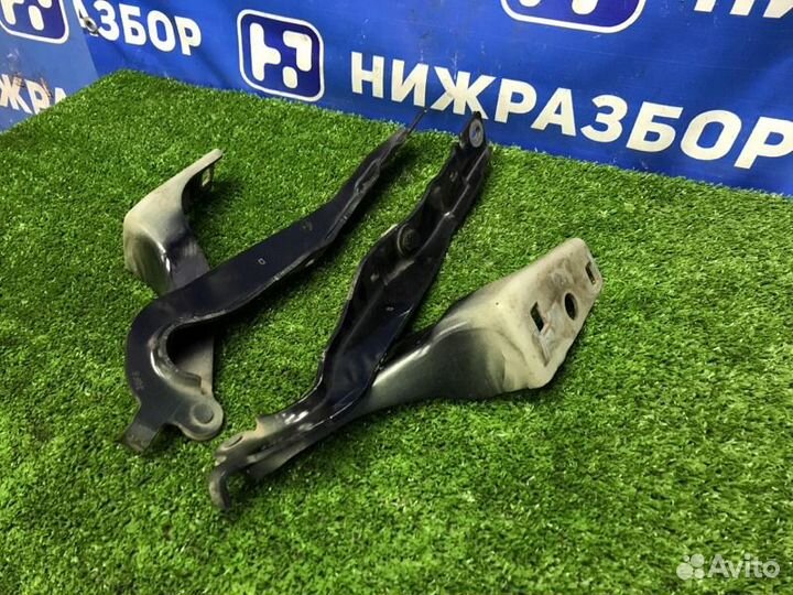 Петля капота Peugeot 308 1.6 EP6 2008