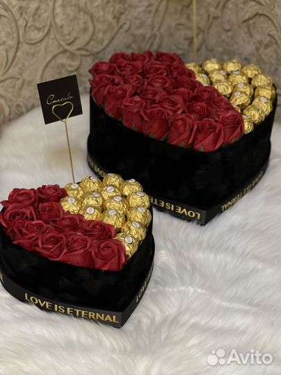 Цветы в коробке с шаром баблс