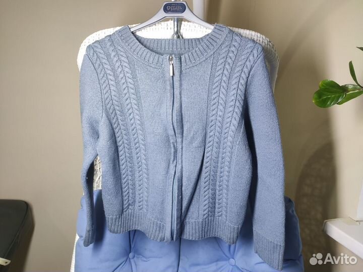 Свитер, размер M