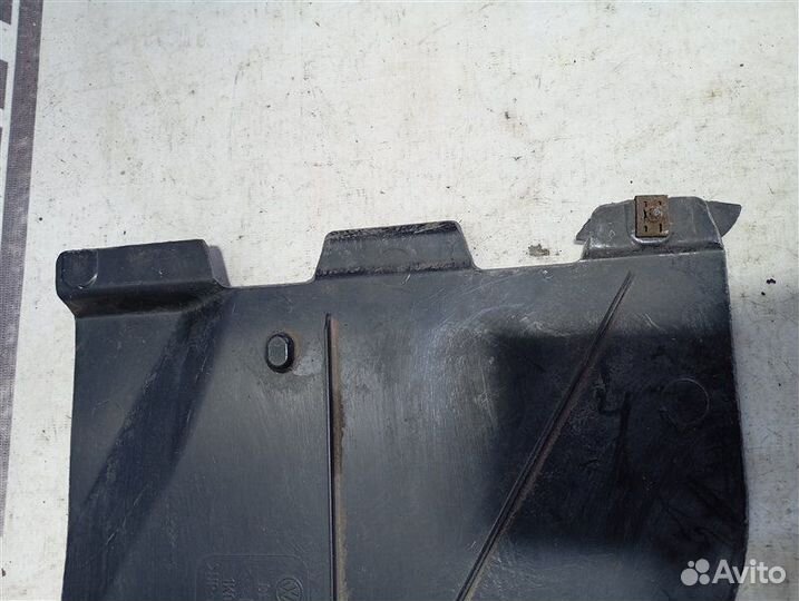 Защита днища задняя левая Skoda Yeti 1.2 cbzb 2012