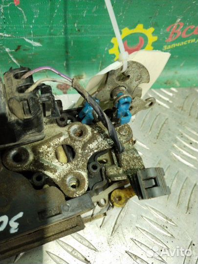 Замок двери передний правый Chevrolet Lacetti