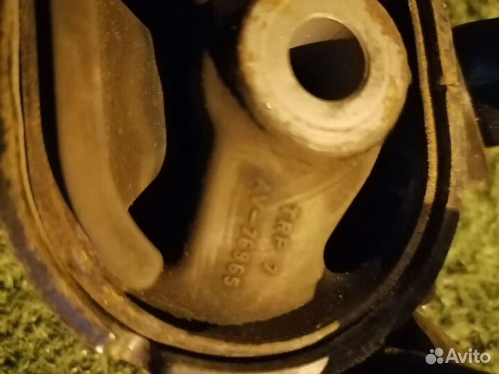 Опора двигателя (подушка двс) левая 12372-0H080 To