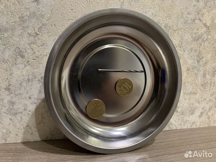 Тарелка с магнитом