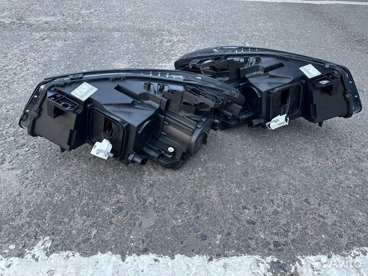 Комплект передних фар на Mercedes-Benz CLA W117