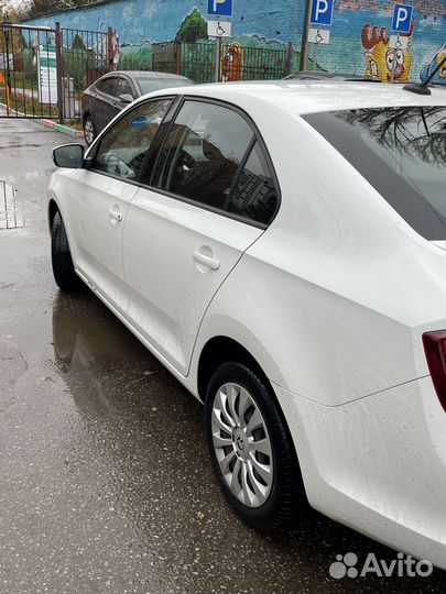 Skoda Rapid 1.6 AT, 2018, 270 000 км