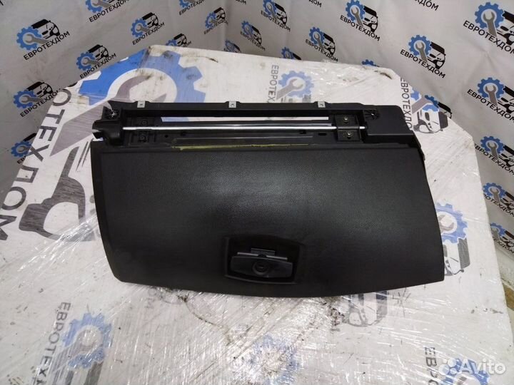 Бардачок (вещевой ящик) Bmw 520D E61 M57N2 2006