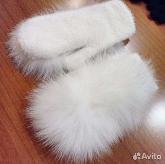 Варежки меховые из песца белые новые