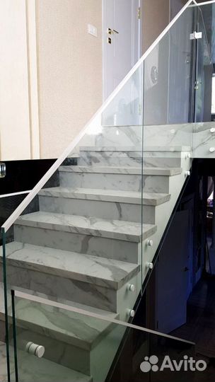 Ограждение для лестницы из стекла