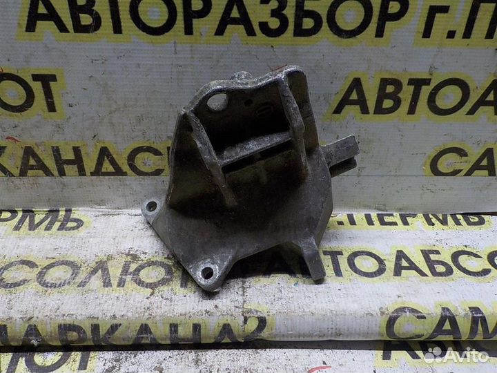 Кронштейн кондиционера Subaru Legacy Outback III