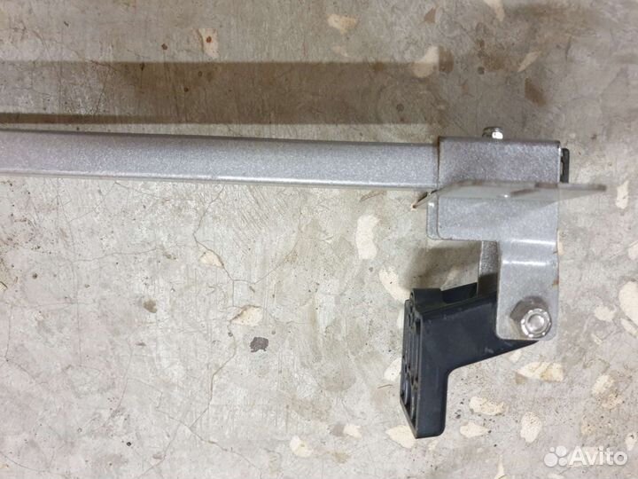 Держатель датчика эхолота