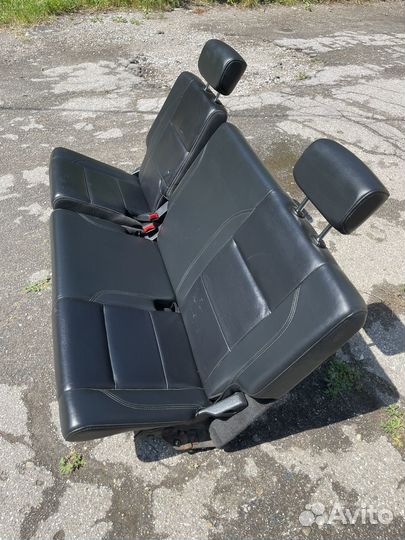 Сиденья третий ряд Infinity QX56 2008