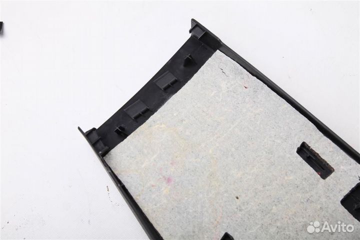 Обшивка стойки средняя левая Mercedes-Benz W210 E