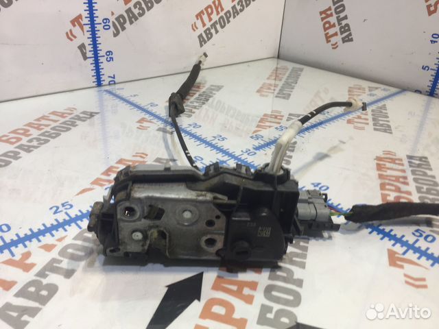 Пежо 3008 Замок задней двери Прав