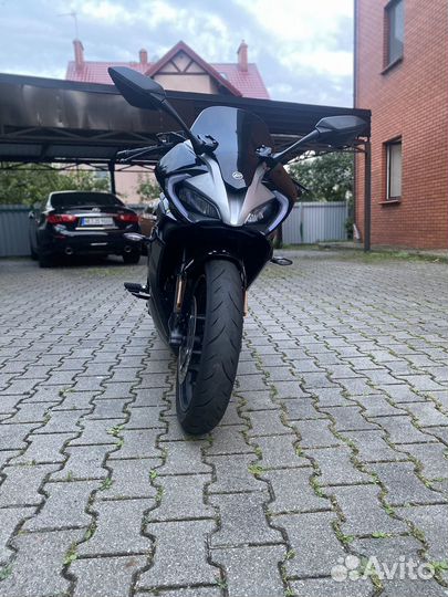 CF moto 300 SR