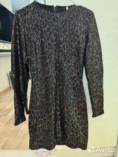 Нарядное женское платье