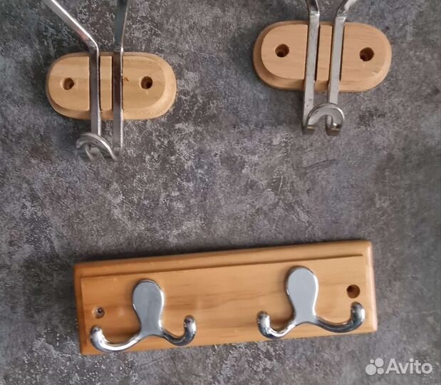 Вешалки настенные