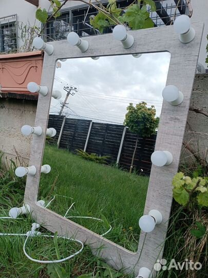 Гримерное зеркало с лампочками бу