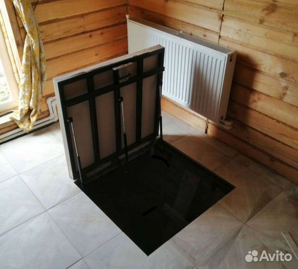Напольный люк в подвал на амортизаторах 670*511