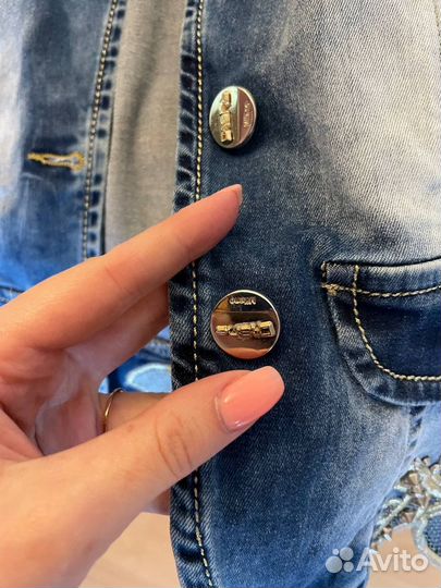 Джинсовая куртка