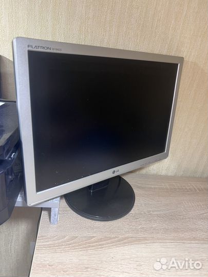 Монитор LG для компьютера