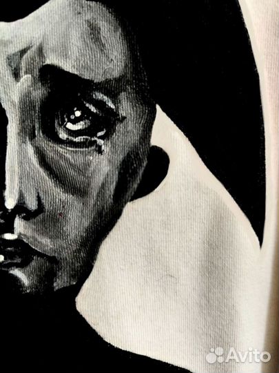 Кастомизация одежды (Рисунок, вышивка)