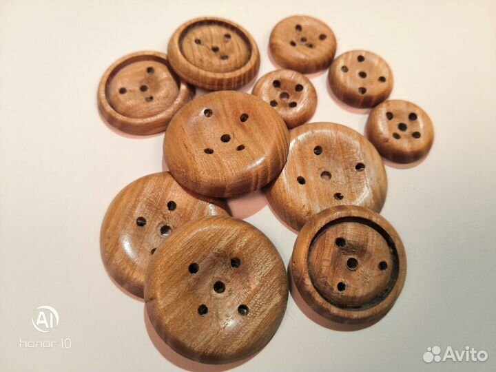 Деревянные пуговицы