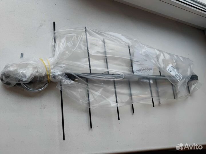 Антенна телевизионная активная Cadena 2020 AF