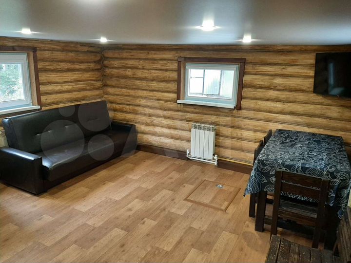 Дом 43 м² на участке 10 сот.