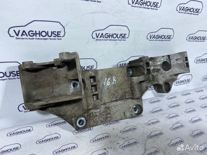 Кронштейн генератора Volkswagen Jetta MK 4 2.0 AVH