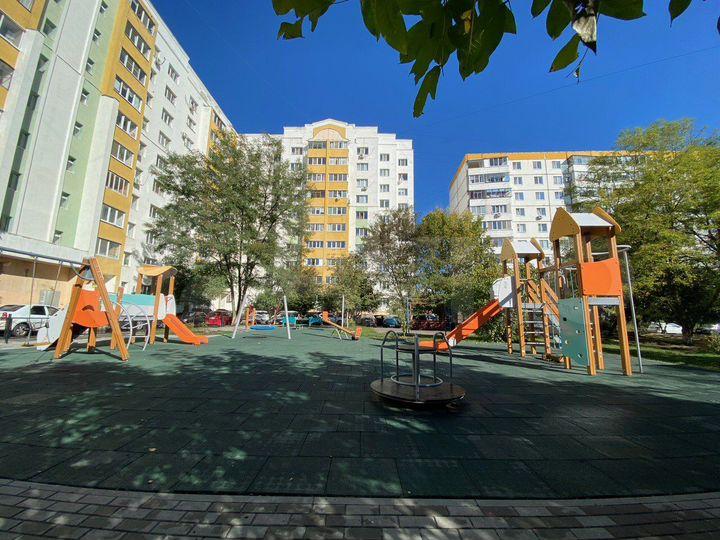 2-к. квартира, 52 м², 4/9 эт.