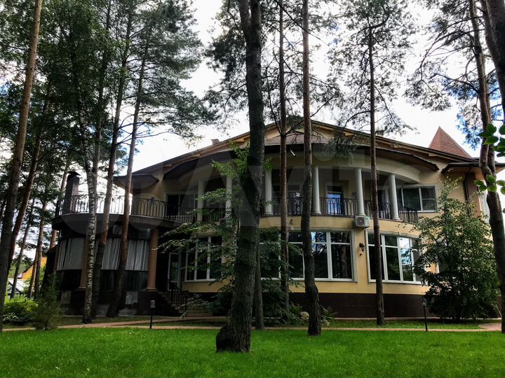 Дом 850 м² на участке 25 сот.