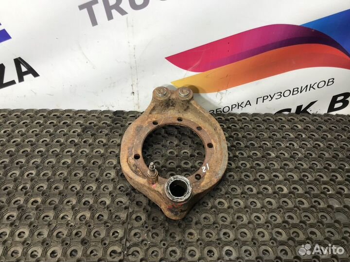 Щит опорный передний левый