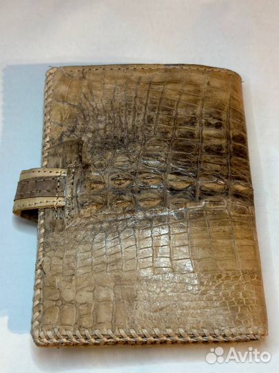 Обложка на паспорт из крокодила
