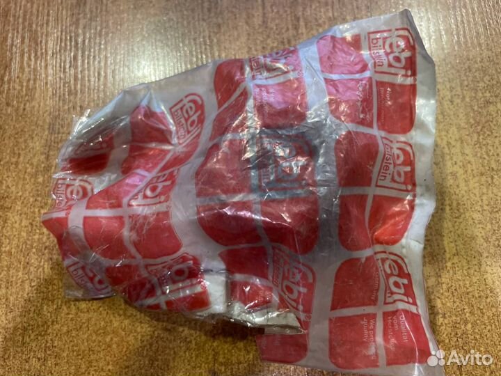 Опора двигателя Audi 80/100/A4/A6