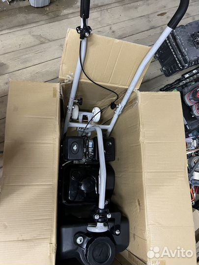 Виброплита бензиновая Linstor пвб-68L