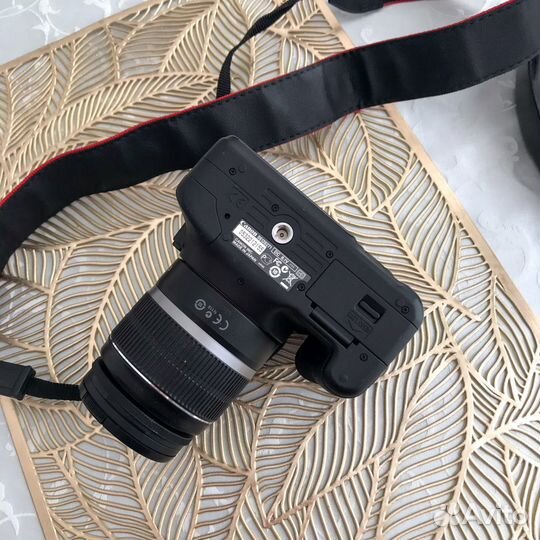 Фотоаппарат Canon 550d