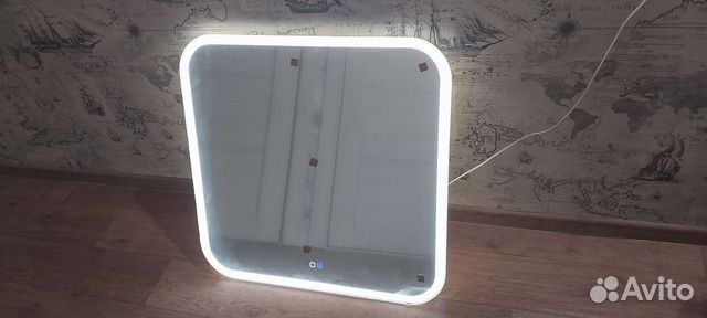 Зеркало с подсветкой для ванной