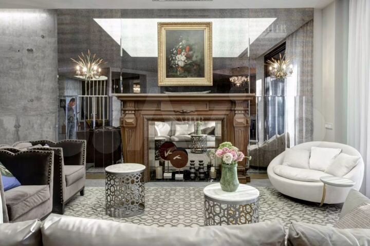 Дом 917 м² на участке 20 сот.