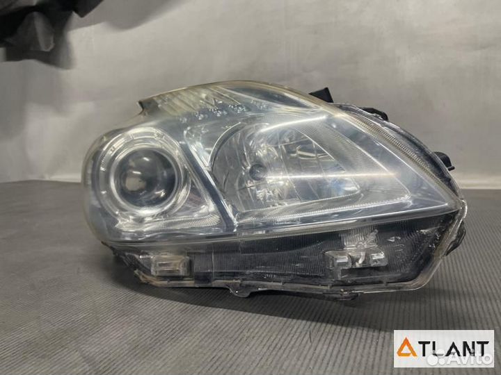 Фара передняя правая toyota prius