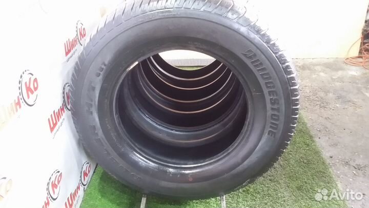 Bridgestone Dueler H/T 687 225/70 R16