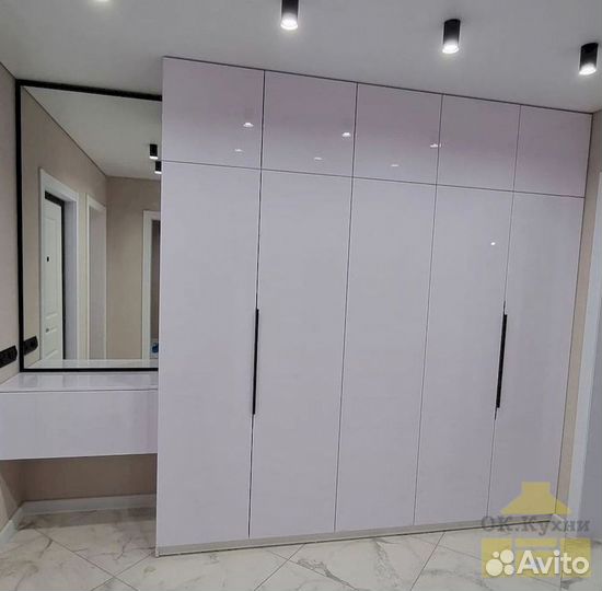 Шкаф навесной