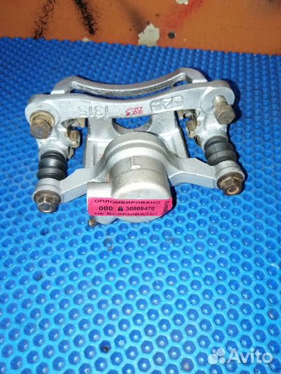 Суппорт зад/левый Mitsubishi space wagon