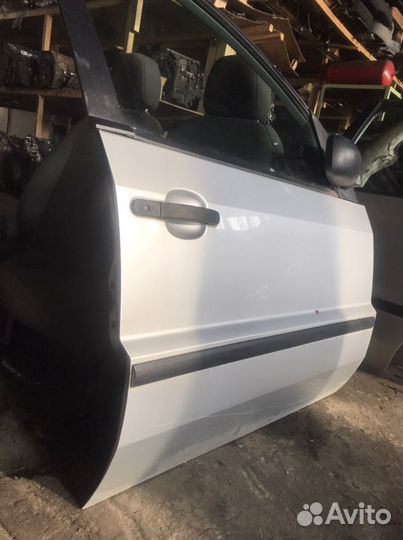 Дверь передняя правая Ford Fusion Форд Фьюжн