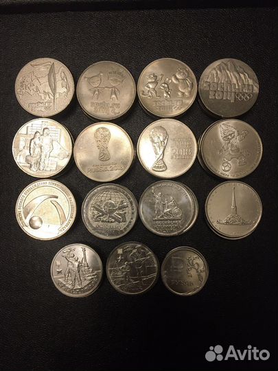 120 юбилейных монет без повторов и купюра Крым