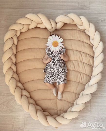 Бортик коса в кроватку