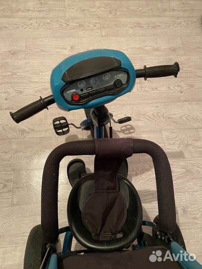 Трехколесный велосипед